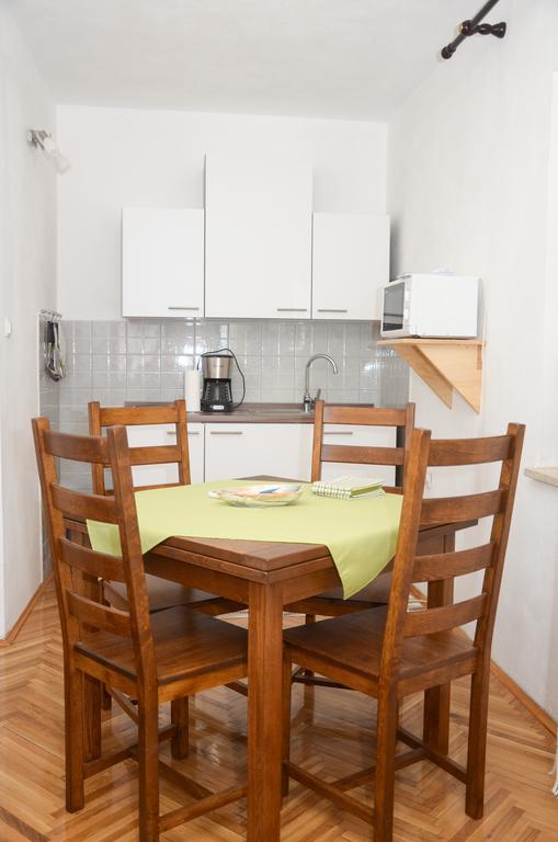 Apartments Nikola セニ エクステリア 写真